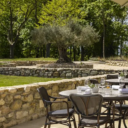 Chateau Les Oliviers De Salettes 5*
