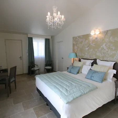 Chateau Les Oliviers De Salettes Hotel 5*