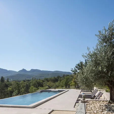 Chateau Les Oliviers De Salettes Charols