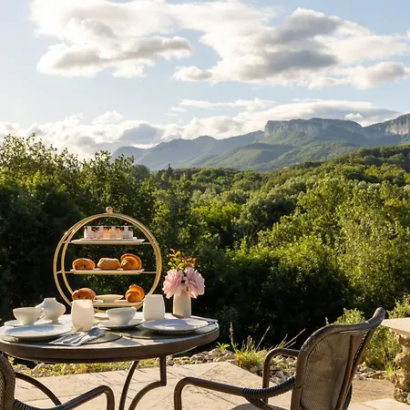 Chateau Les Oliviers De Salettes Charols